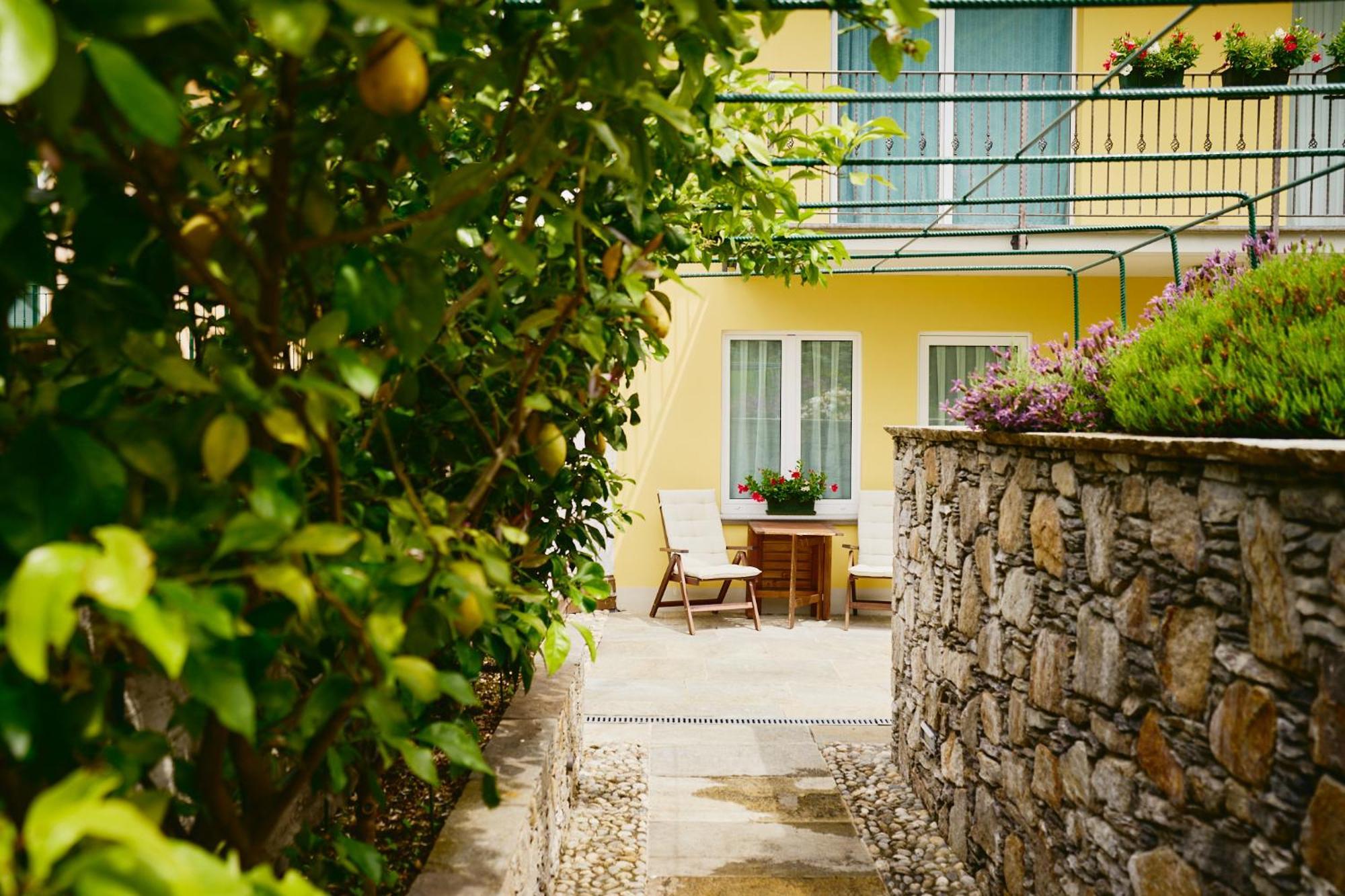 Residence Antico Torchio Dervio Extérieur photo